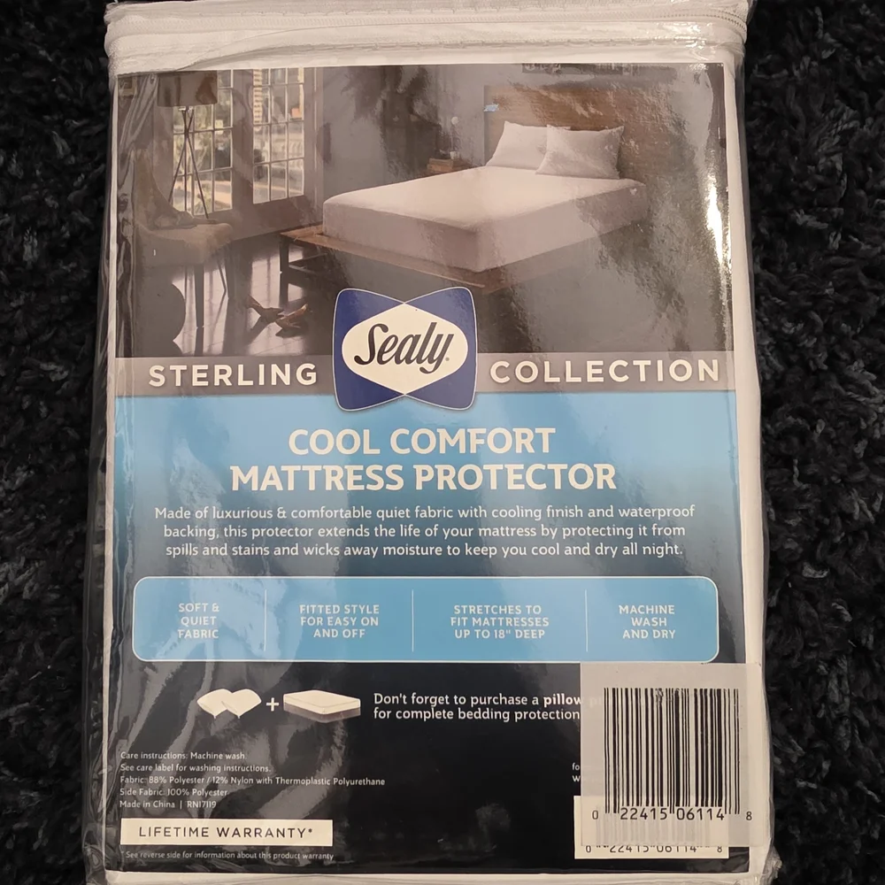 Sealy Sterling Collection Mattress Protector - White